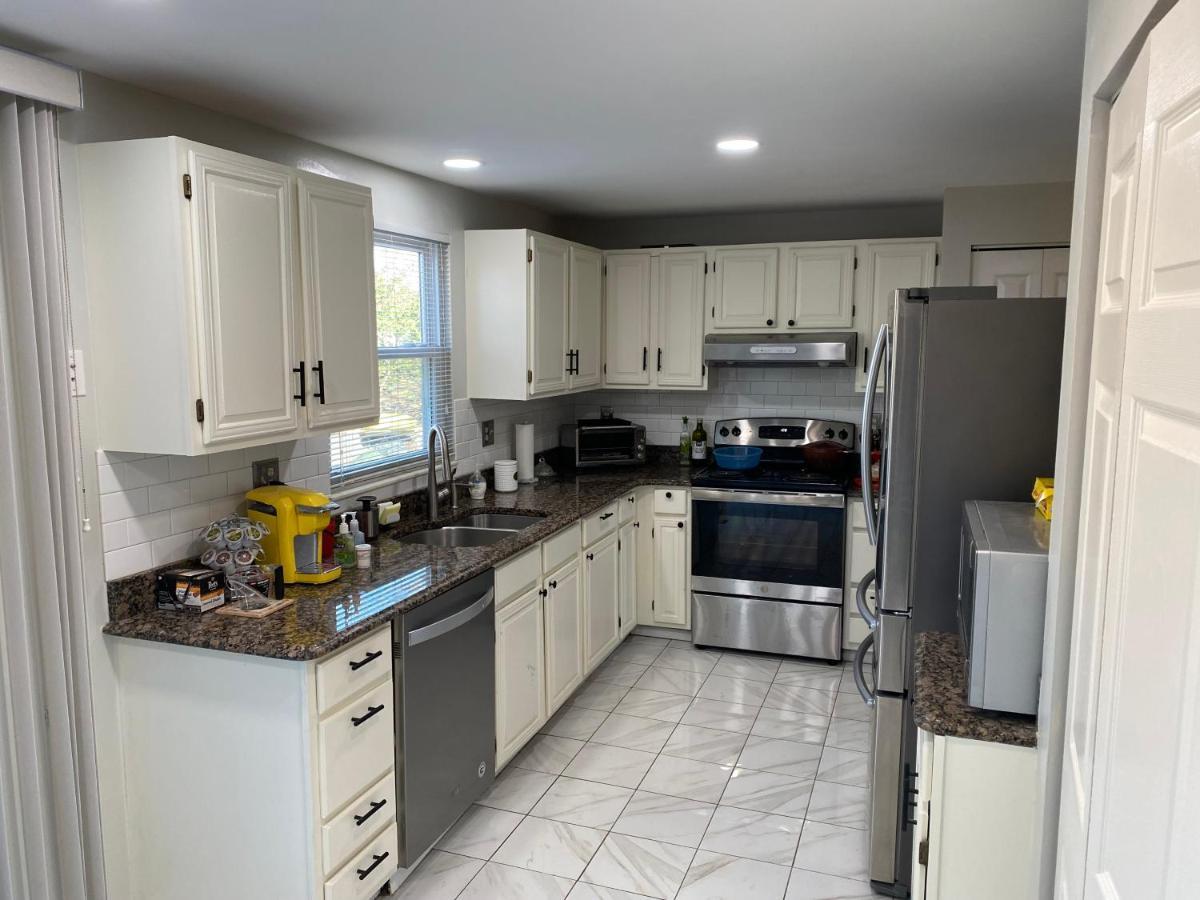 Upgraded, Beautiful 4 Bd Colonial In シルバー・スプリング エクステリア 写真
