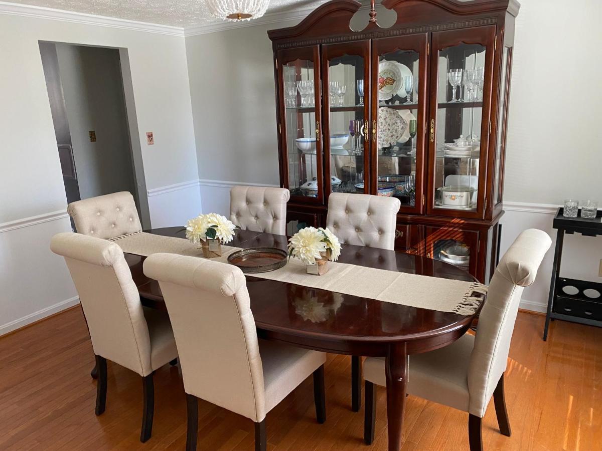 Upgraded, Beautiful 4 Bd Colonial In シルバー・スプリング エクステリア 写真