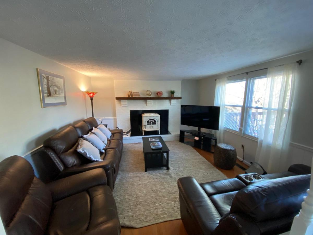 Upgraded, Beautiful 4 Bd Colonial In シルバー・スプリング エクステリア 写真