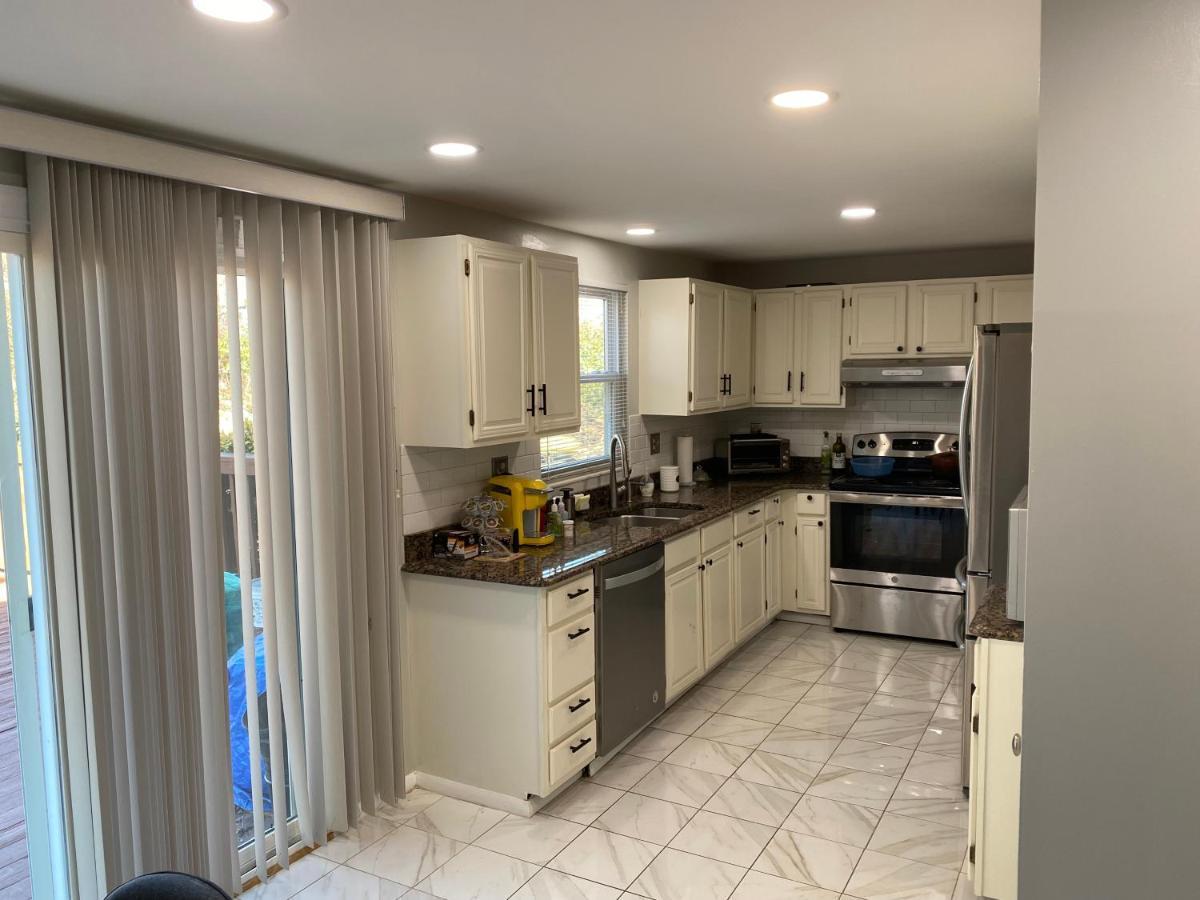 Upgraded, Beautiful 4 Bd Colonial In シルバー・スプリング エクステリア 写真